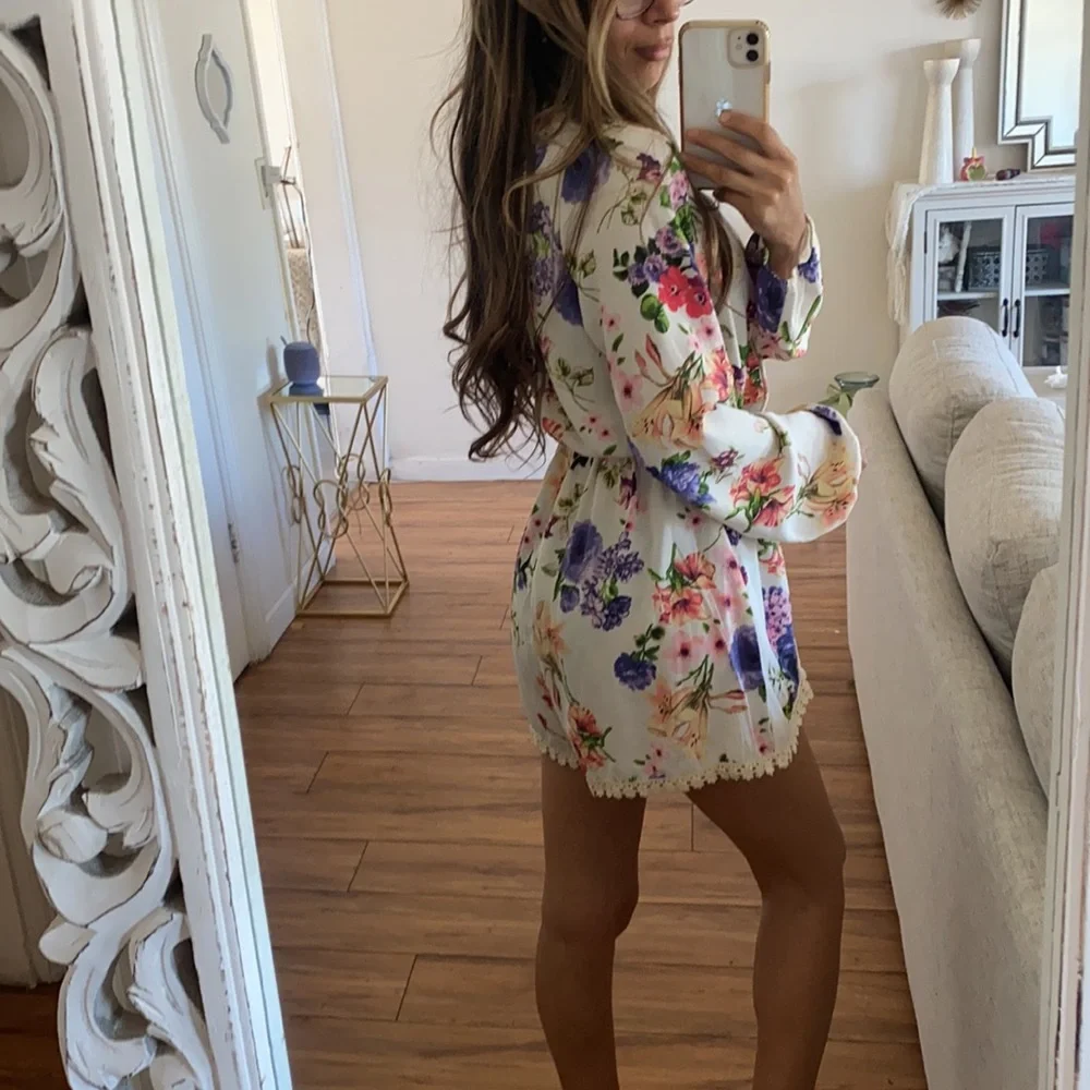 🪞 dreamy statement sleeve romper - Picture 4 of 10